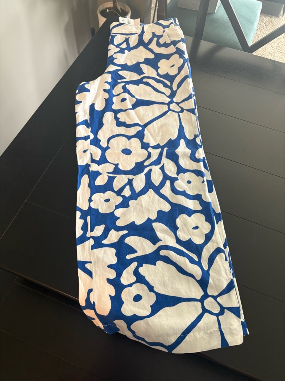 NWT LOFT Blue & White Wide-Leg Floral Print Pants - Picture 3 of 4